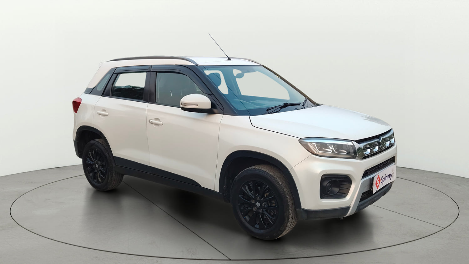 Used 2021 maruti-suzuki Vitara Brezza ZXi Petrol Manual exterior RIGHT FRONT CORNER VIEW