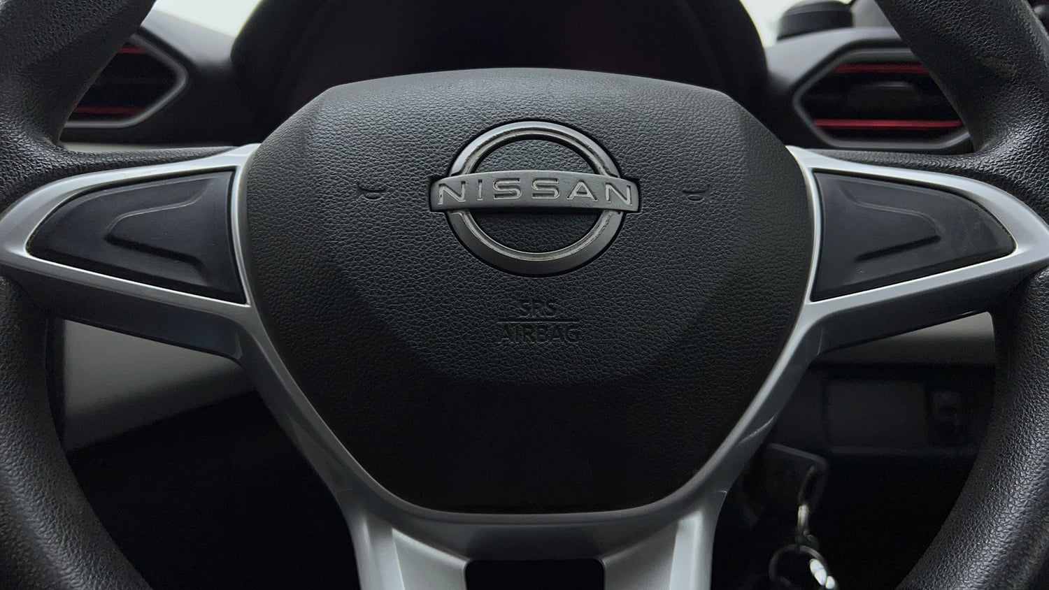 Used 2022 Nissan Magnite XE Petrol Manual top_features Airbags