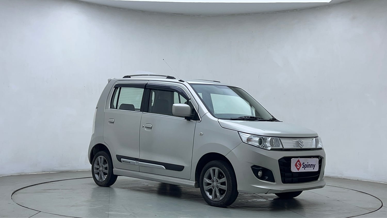 Used 2018 Maruti Suzuki Wagon R VXI+ (O) Petrol Manual exterior RIGHT FRONT CORNER VIEW