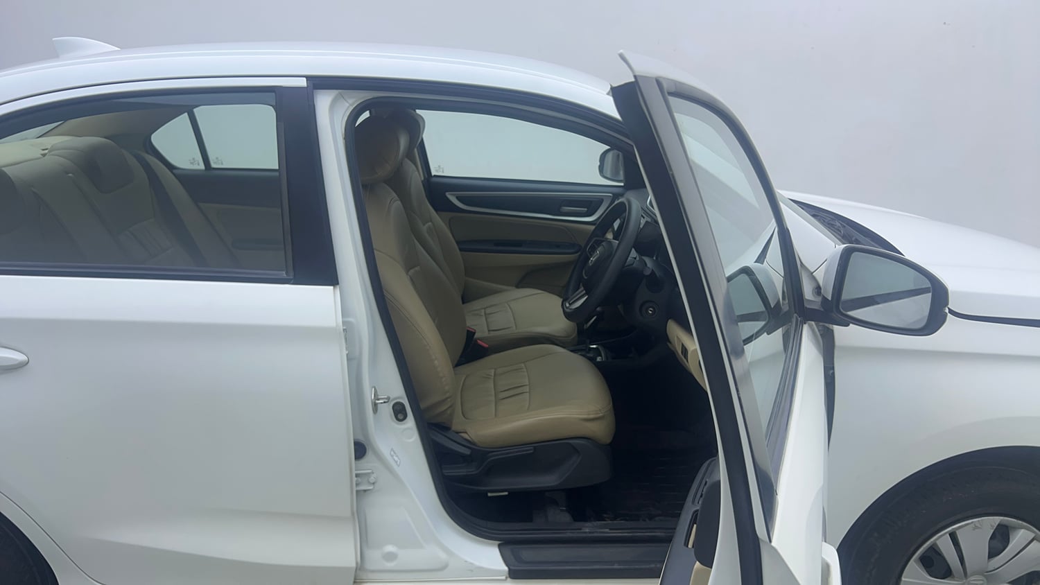 Used 2024 Honda Amaze S 1.2 Petrol CVT Petrol Automatic interior RIGHT SIDE FRONT DOOR CABIN VIEW