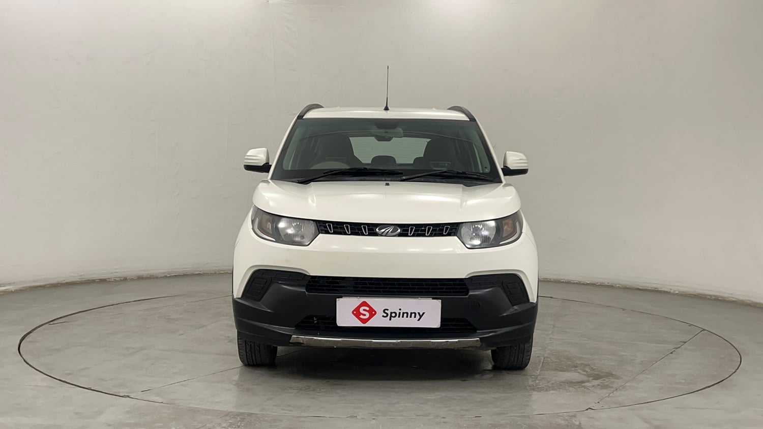 Used 2017 Mahindra KUV100 K6 D 6 STR Diesel Manual exterior FRONT VIEW