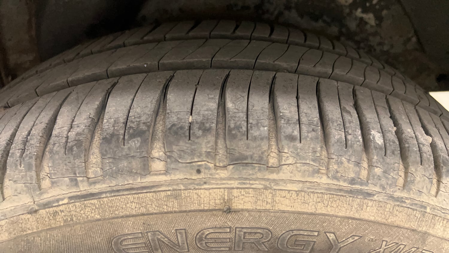 Used 2013 Hyundai i20 Asta 1.2 Petrol Manual tyres LEFT REAR TYRE TREAD VIEW