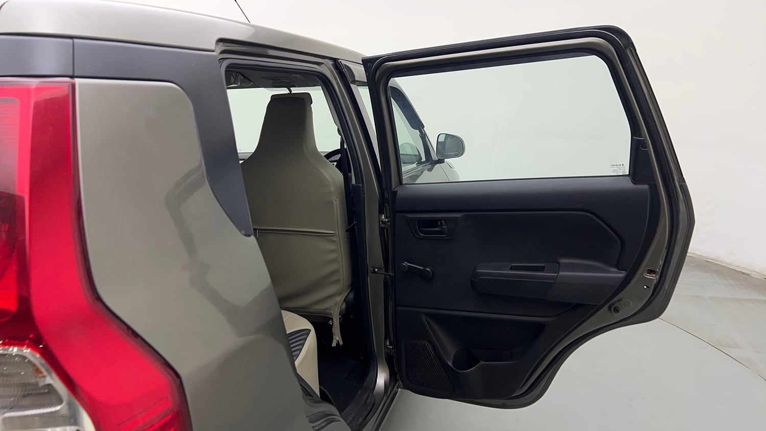 Used 2019 Maruti Suzuki Wagon R LXi 1.0 CNG Cng Manual interior RIGHT REAR DOOR OPEN VIEW