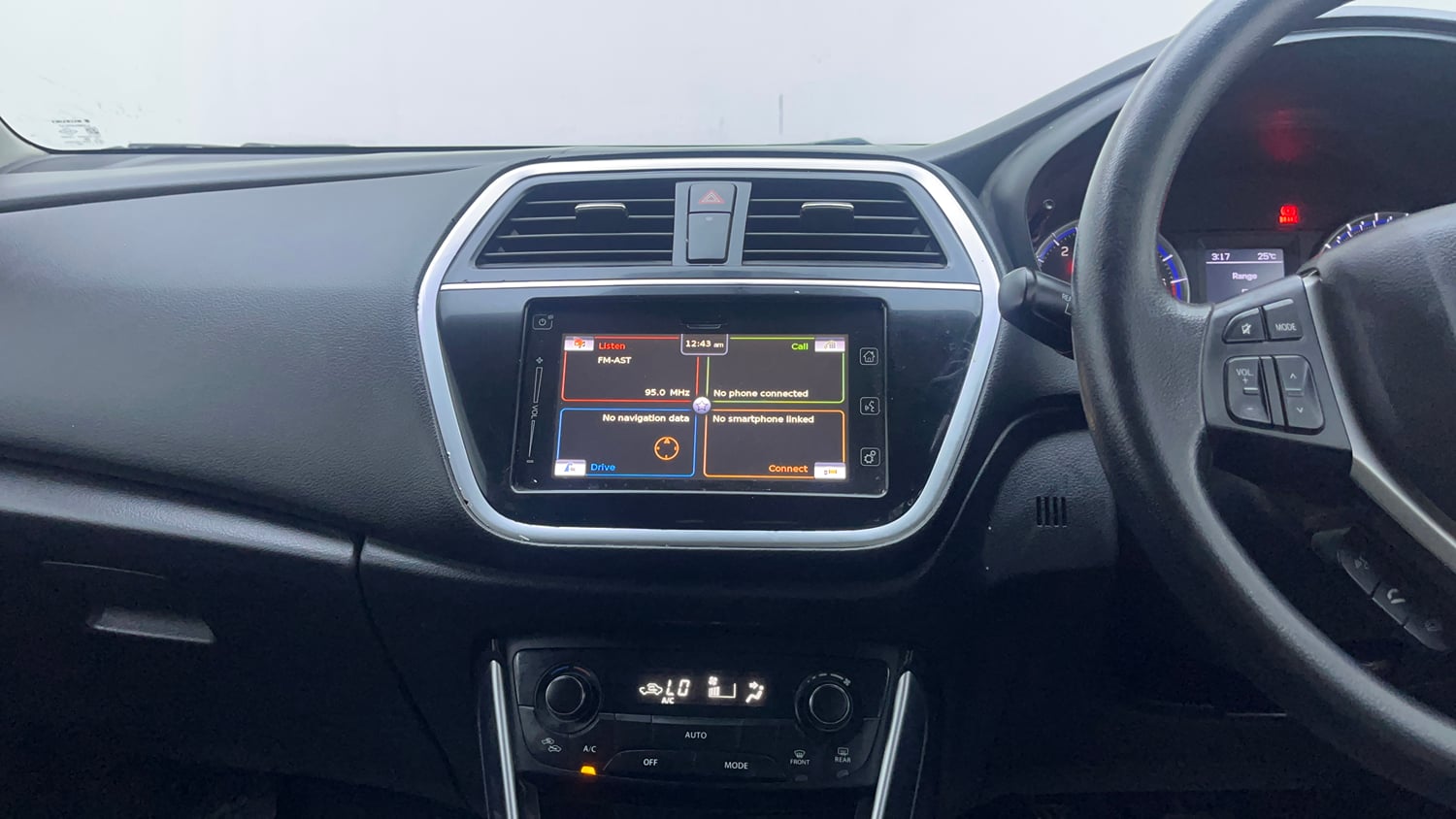 Used 2018 Maruti Suzuki S-Cross Zeta 1.3 Diesel Manual interior MUSIC SYSTEM & AC CONTROL VIEW
