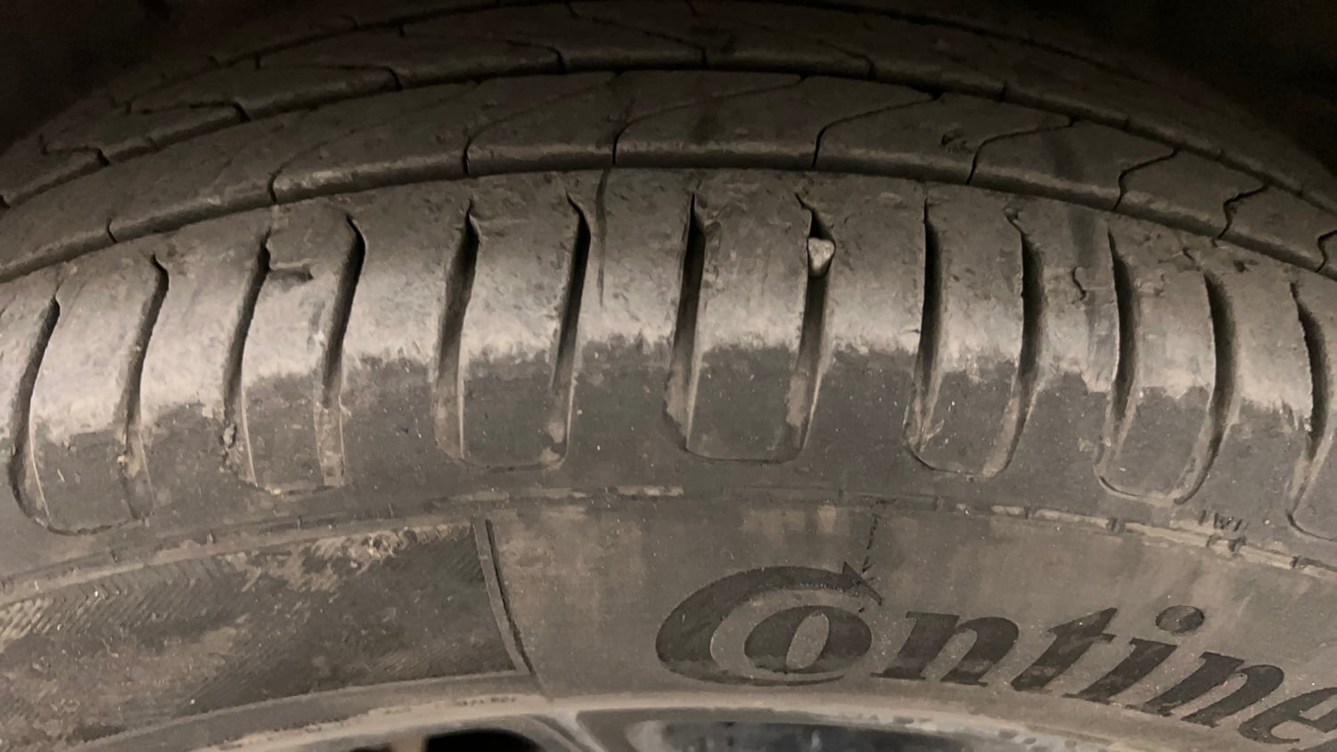 Used 2019 Ford EcoSport Titanium 1.5L TDCi Diesel Manual tyres LEFT FRONT TYRE TREAD VIEW