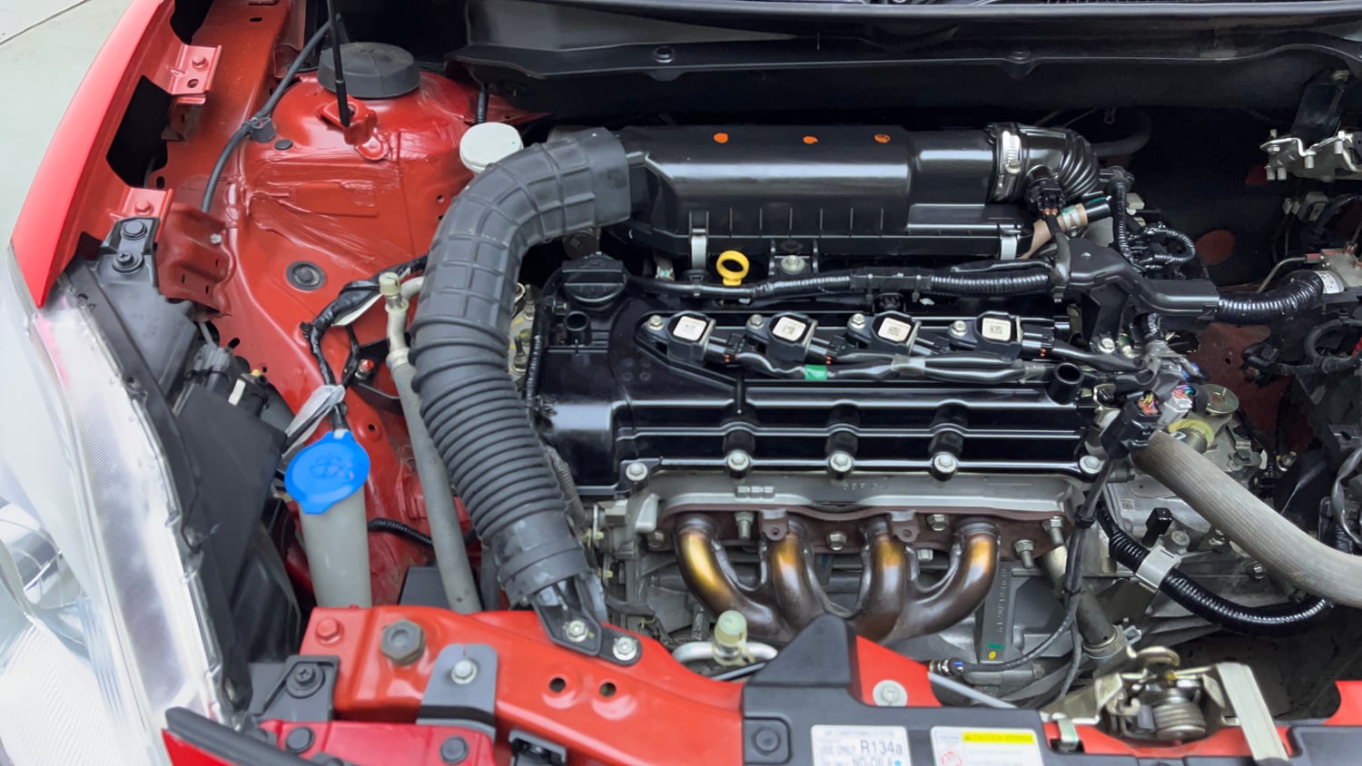 Used 2019 Maruti Suzuki Swift VXi Petrol Manual engine ENGINE RIGHT SIDE VIEW