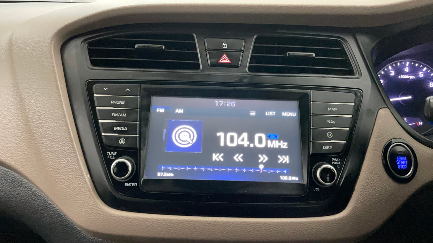 Used 2017 Hyundai Elite i20 Asta 1.2 (O) Petrol Manual top_features Integrated (in-dash) music system