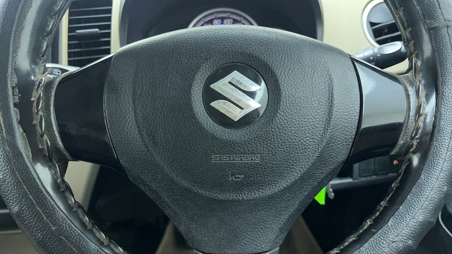 Used 2018 Maruti Suzuki Wagon R VXI+ (O) Petrol Manual top_features Airbags