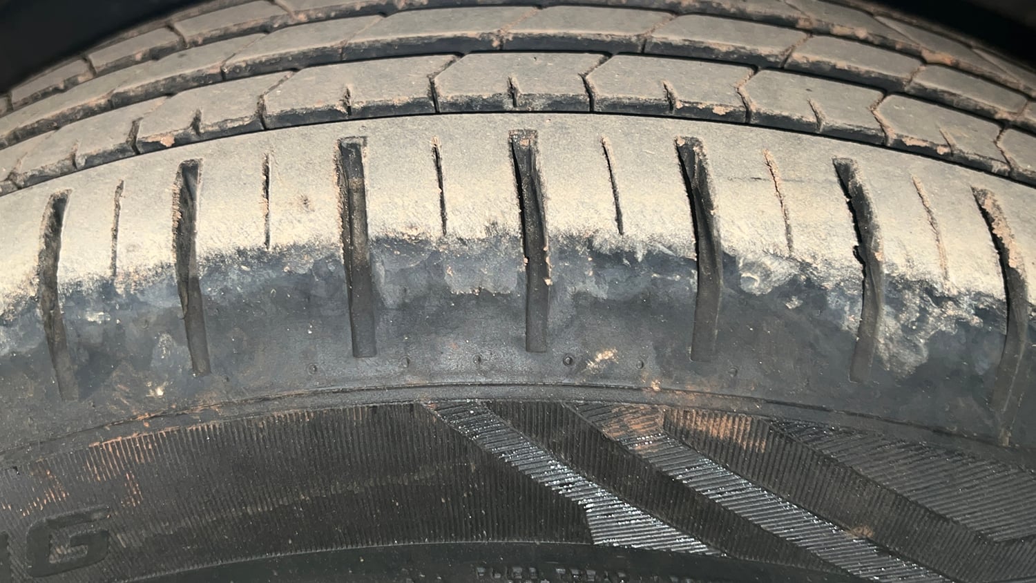 Used 2020 Maruti Suzuki Baleno Alpha Automatic Petrol Automatic tyres LEFT FRONT TYRE TREAD VIEW