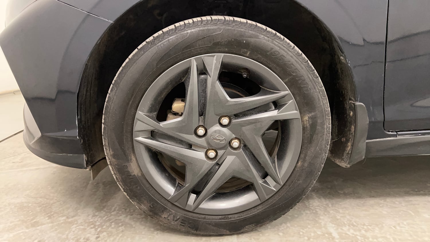 Used 2023 Hyundai i20 Sportz 1.2 IVT Petrol Automatic tyres LEFT FRONT TYRE RIM VIEW