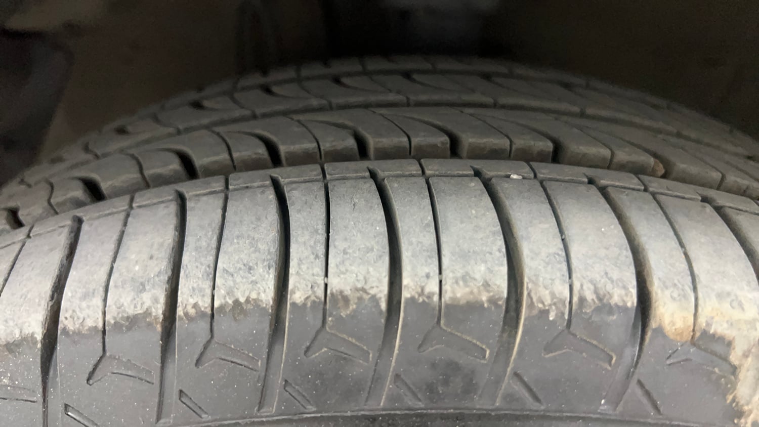 Used 2014 Hyundai i20 Asta 1.2 Petrol Manual tyres LEFT FRONT TYRE TREAD VIEW