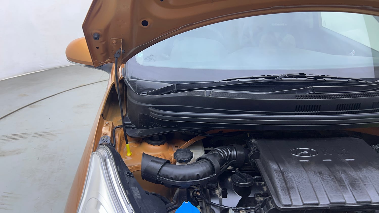 Used 2016 Hyundai Grand i10 Asta 1.2 Kappa VTVT Petrol Manual engine ENGINE RIGHT SIDE HINGE & APRON VIEW