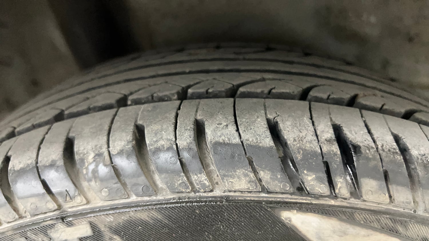 Used 2015 Honda Amaze 1.2 S i-VTEC Petrol Manual tyres RIGHT REAR TYRE TREAD VIEW