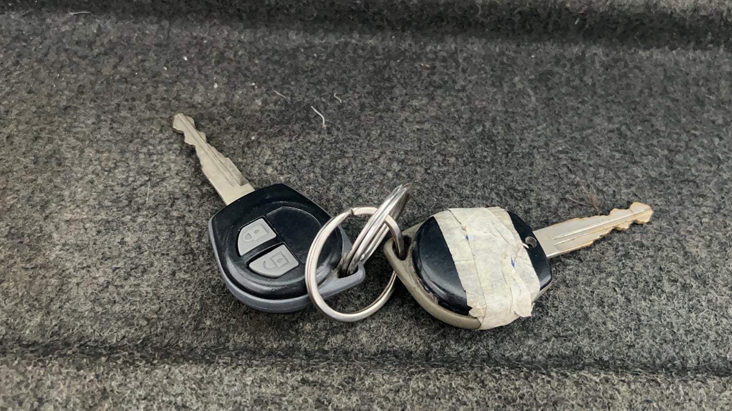 Used 2015 Maruti Suzuki Swift VXi Petrol Manual extra CAR KEY VIEW