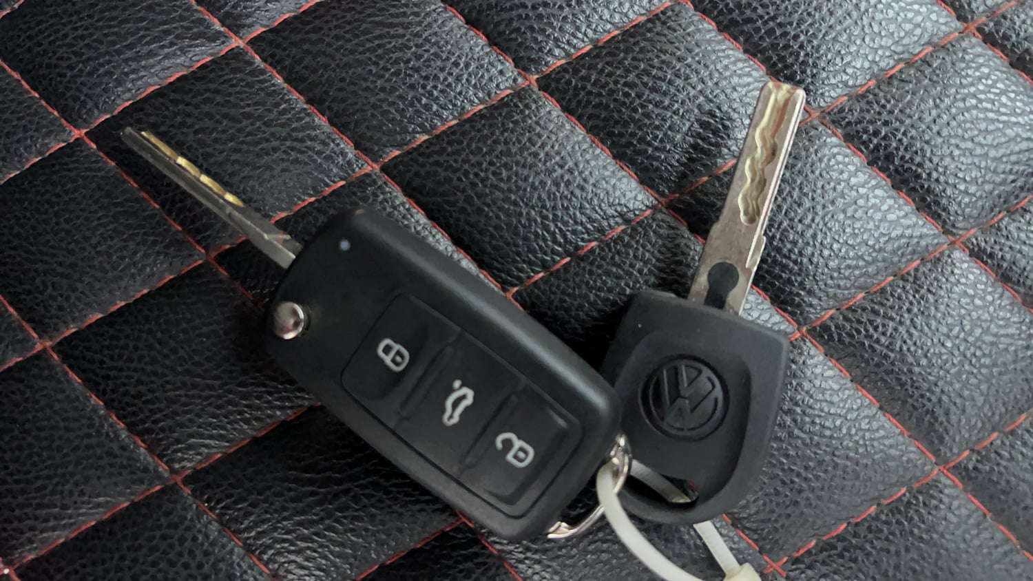 Used 2021 Volkswagen Polo Comfortline 1.0L MPI Petrol Manual extra CAR KEY VIEW