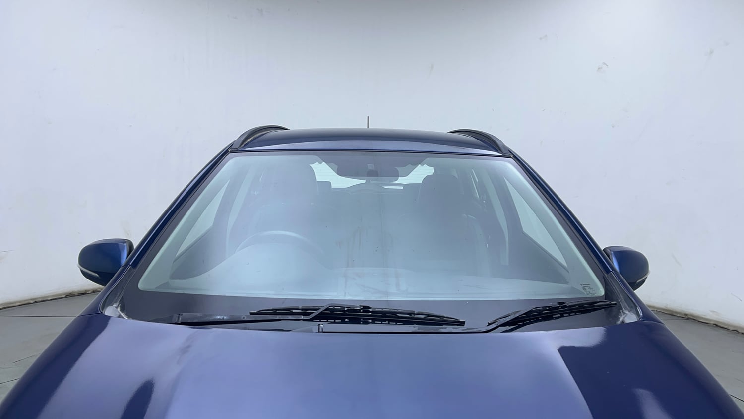 Used 2018 Maruti Suzuki S-Cross Zeta 1.3 Diesel Manual exterior FRONT WINDSHIELD VIEW