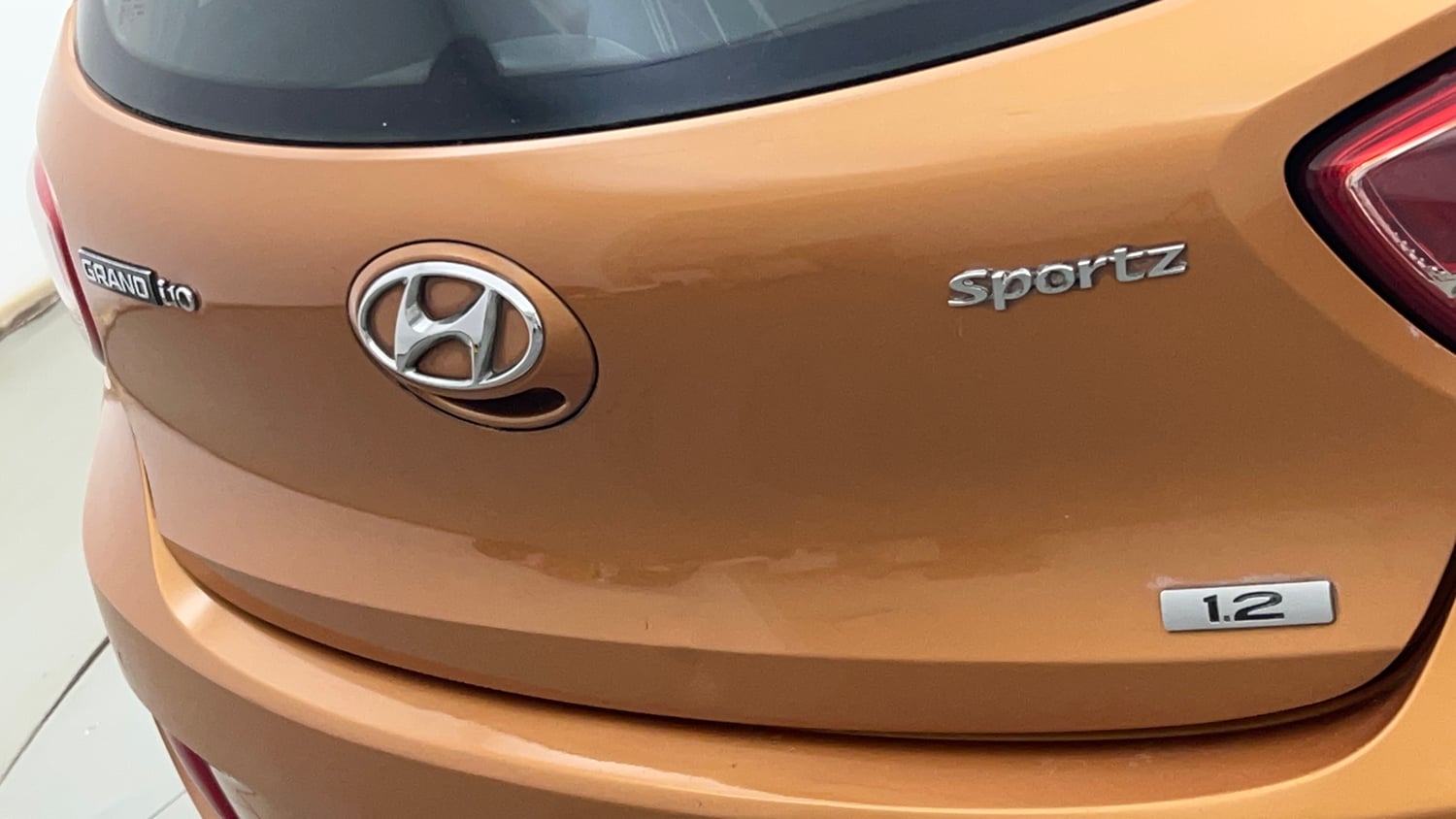 Used 2014 Hyundai Grand i10 Sportz 1.2 Kappa VTVT Petrol Manual dents MINOR DENT