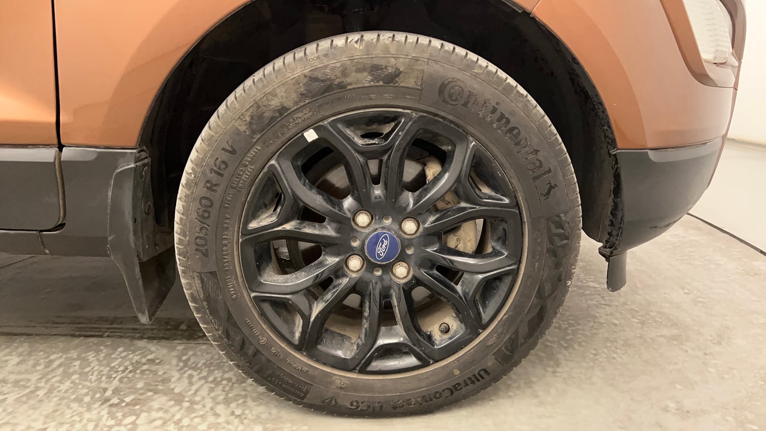 Used 2019 Ford EcoSport Titanium 1.5L TDCi Diesel Manual tyres RIGHT FRONT TYRE RIM VIEW