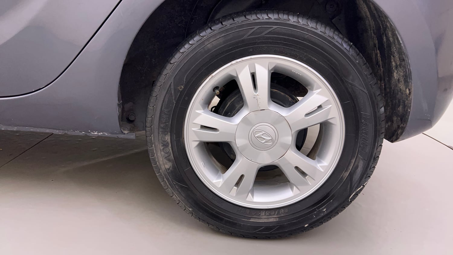 Used 2012 Hyundai i20 Asta 1.2 Petrol Manual tyres LEFT REAR TYRE RIM VIEW