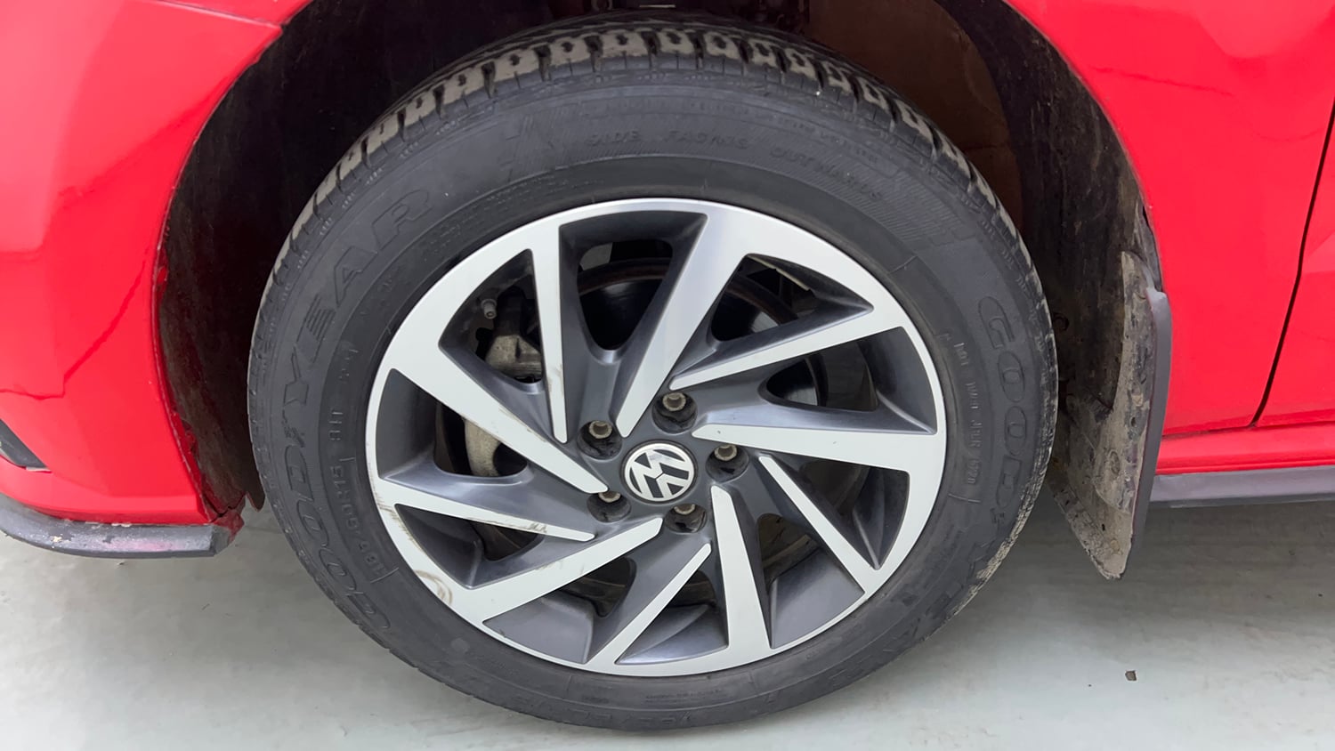 Used 2021 Volkswagen Polo Comfortline 1.0L MPI Petrol Manual tyres LEFT FRONT TYRE RIM VIEW