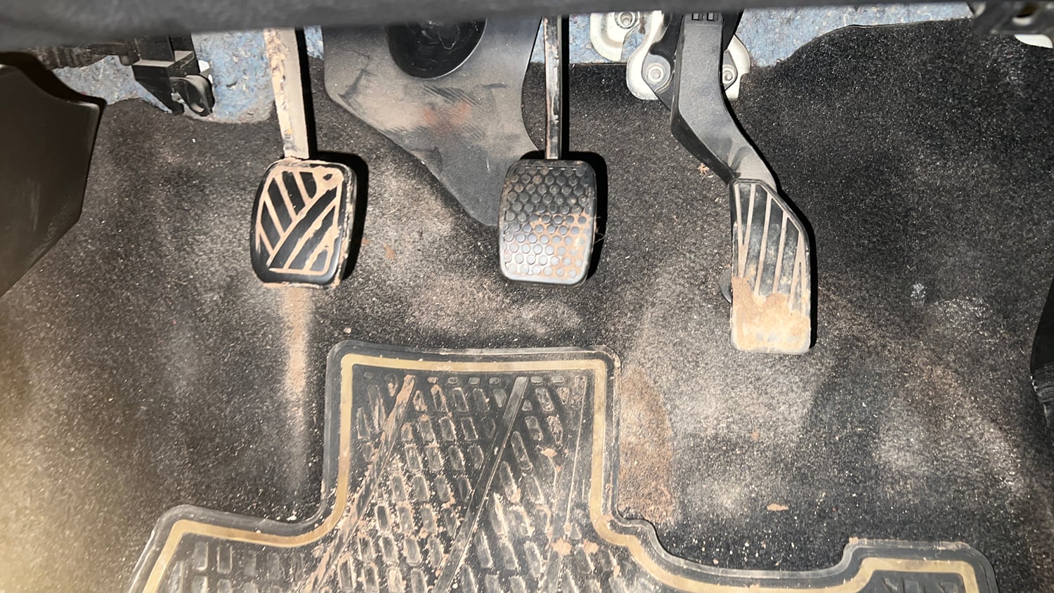 Used 2015 Maruti Suzuki Swift VXi Petrol Manual interior PEDALS VIEW