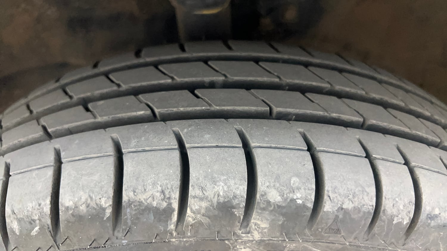Used 2014 Maruti Suzuki Wagon R VXI Petrol Manual tyres LEFT FRONT TYRE TREAD VIEW