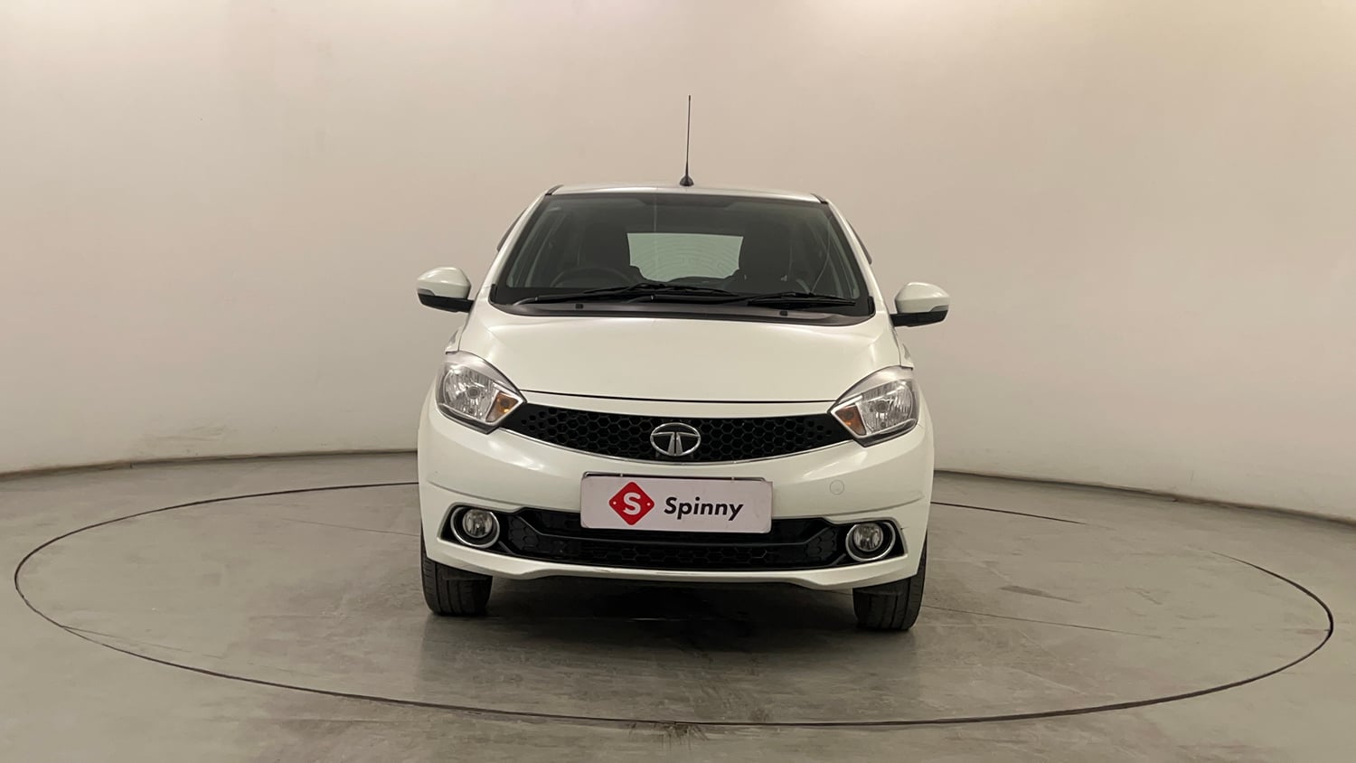Used 2018 Tata Tiago Revotron XZ Petrol Manual exterior FRONT VIEW