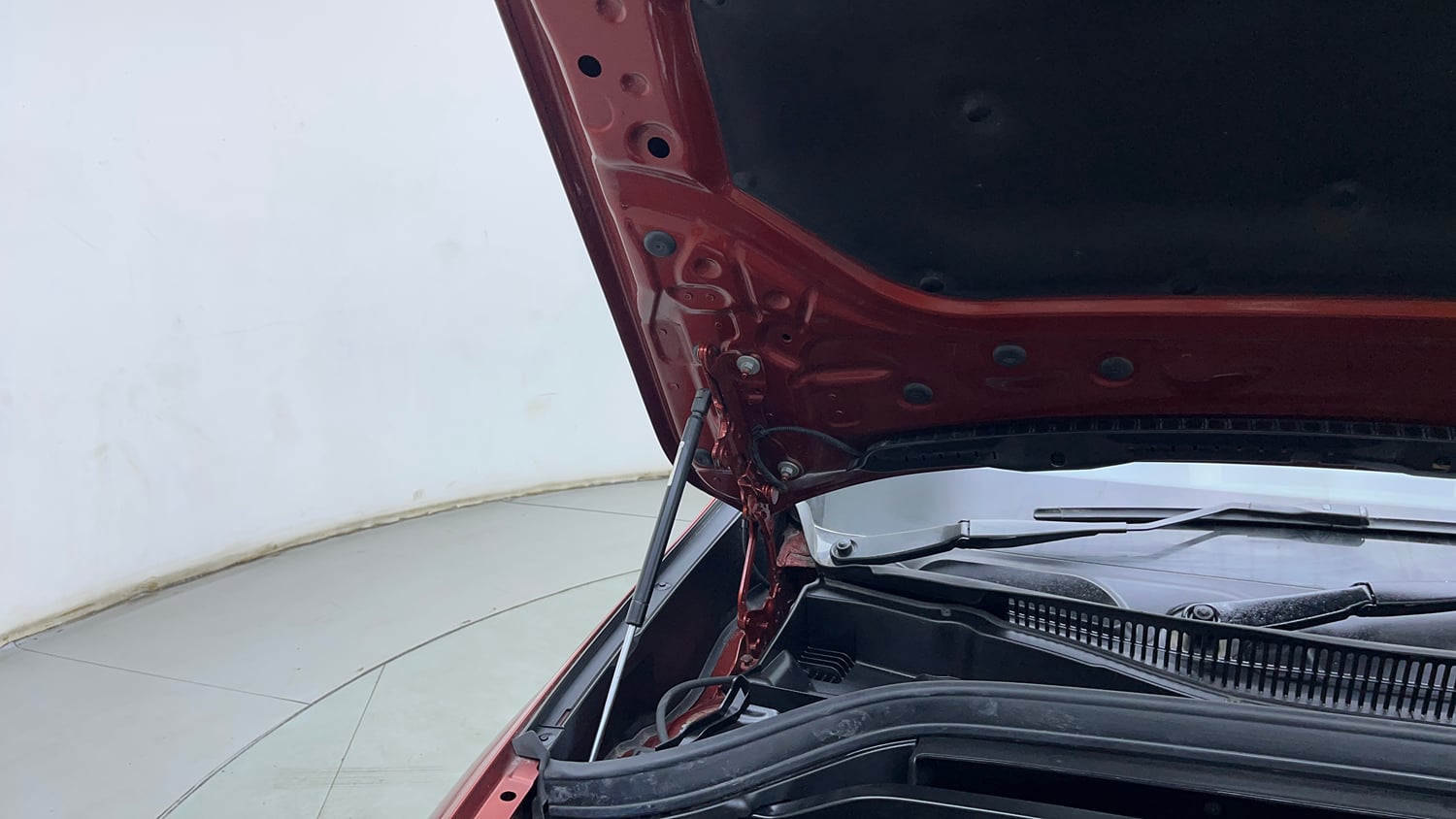 Used 2021 BMW X1 sDrive20i xLine Petrol Automatic engine ENGINE RIGHT SIDE HINGE & APRON VIEW