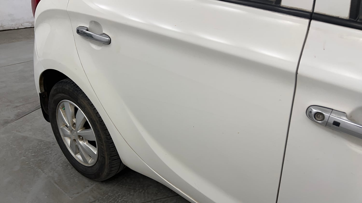 Used 2013 Hyundai i20 Asta 1.2 Petrol Manual dents MINOR SCRATCH
