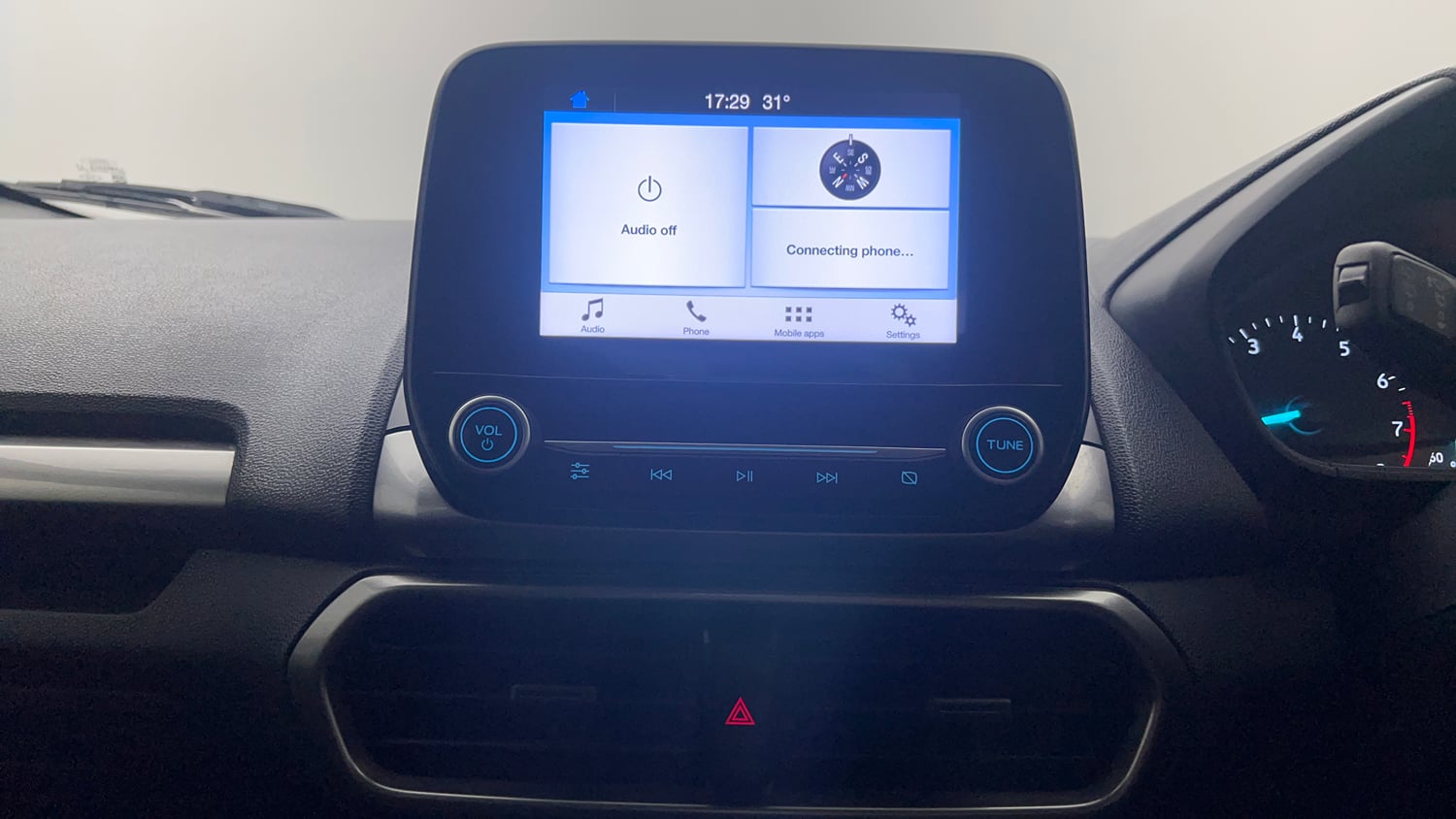 Used 2018 Ford EcoSport Trend 1.5L Ti-VCT Petrol Manual top_features Integrated (in-dash) music system