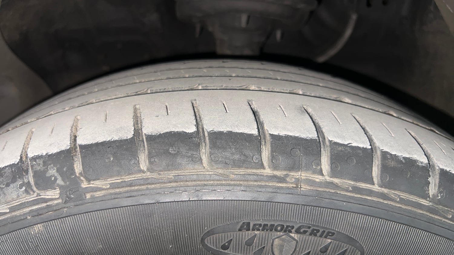 Used 2016 Hyundai Creta 1.6 SX Diesel Manual tyres LEFT FRONT TYRE TREAD VIEW