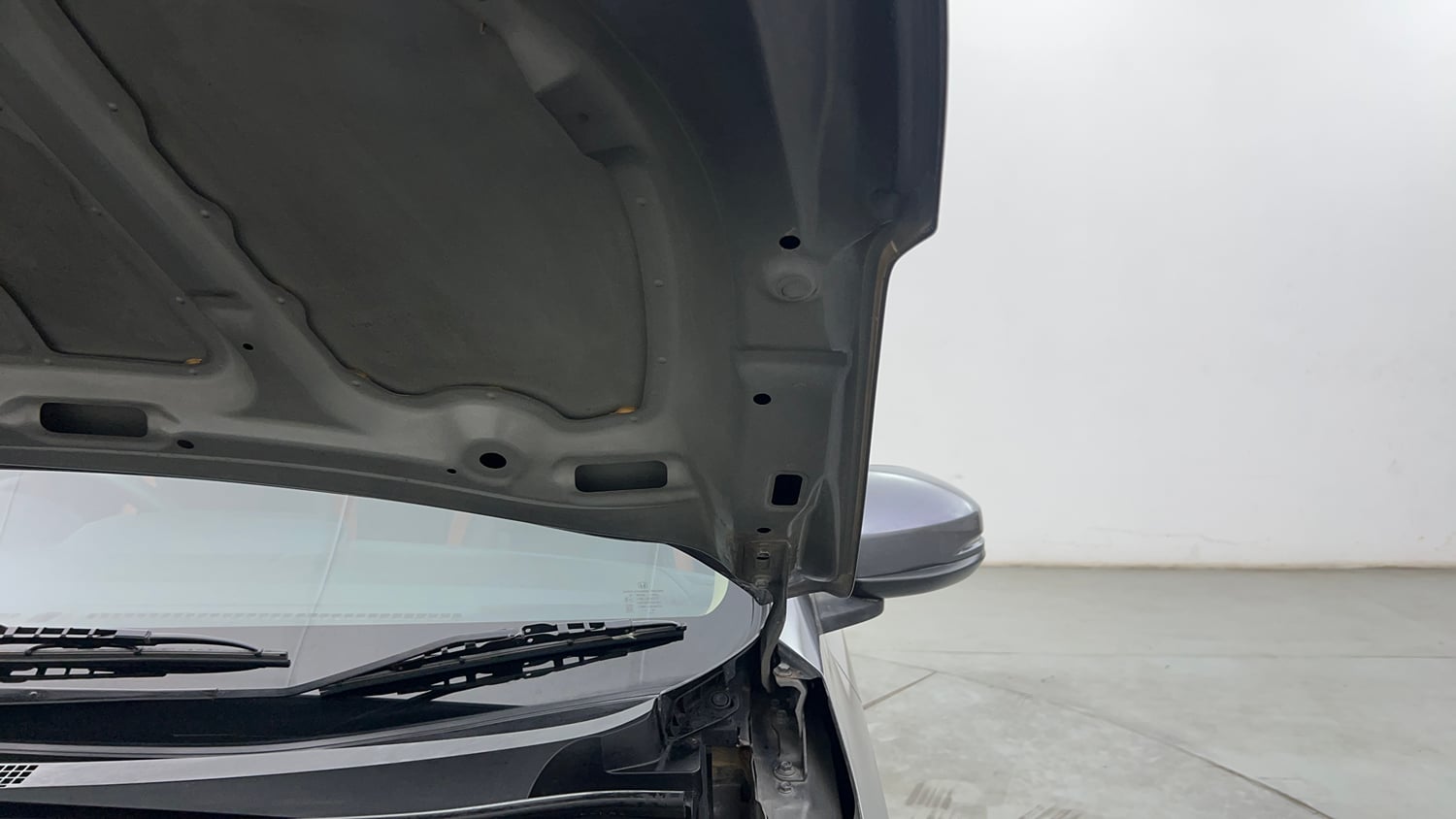 Used 2019 Honda Amaze 1.2 VX CVT Petrol Petrol Automatic engine ENGINE LEFT SIDE HINGE & APRON VIEW
