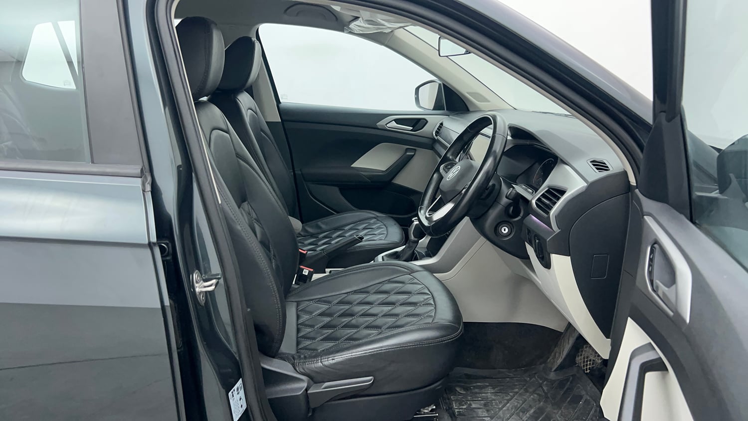 Used 2022 Volkswagen Taigun Highline 1.0 TSI AT Petrol Automatic interior RIGHT SIDE FRONT DOOR CABIN VIEW