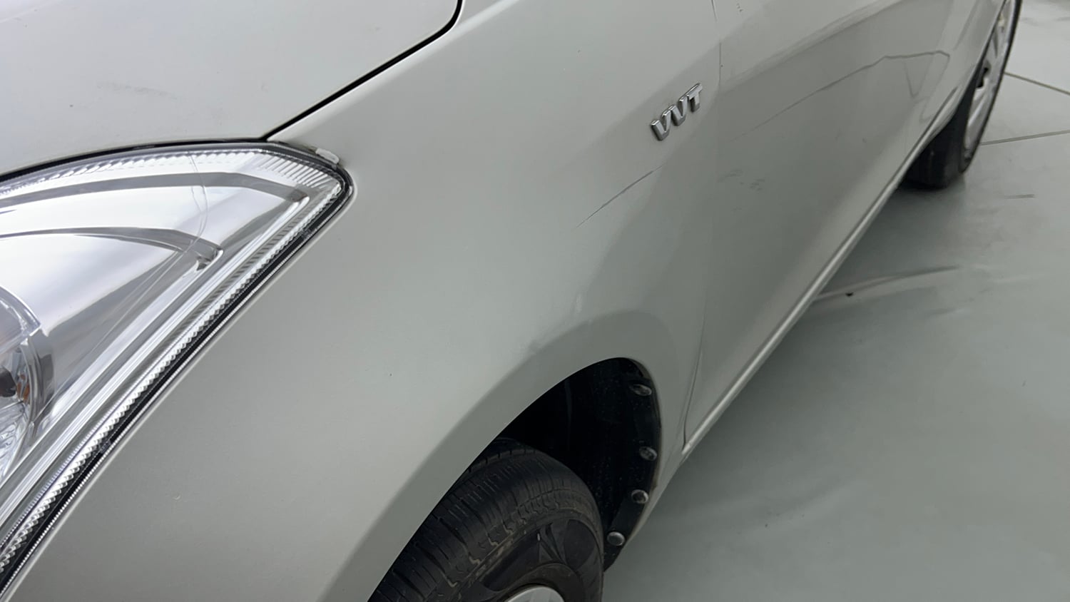 Used 2015 Maruti Suzuki Swift VXi Petrol Manual dents MINOR SCRATCH