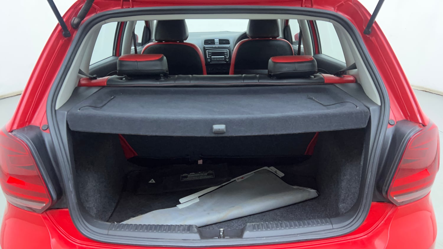 Used 2021 Volkswagen Polo Comfortline 1.0L MPI Petrol Manual interior DICKY INSIDE VIEW
