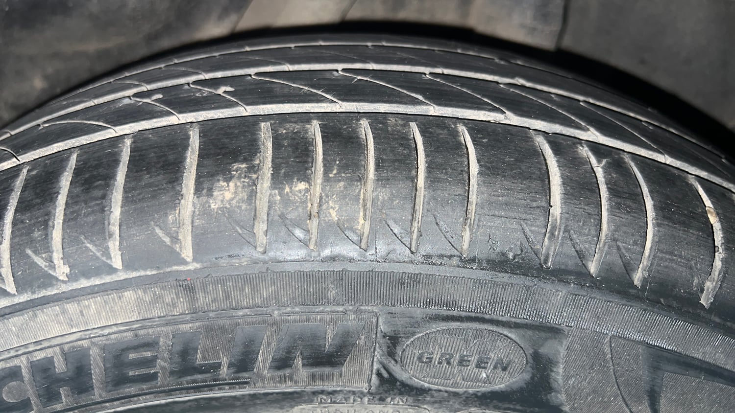 Used 2016 Honda BR-V S Petrol Petrol Manual tyres LEFT REAR TYRE TREAD VIEW
