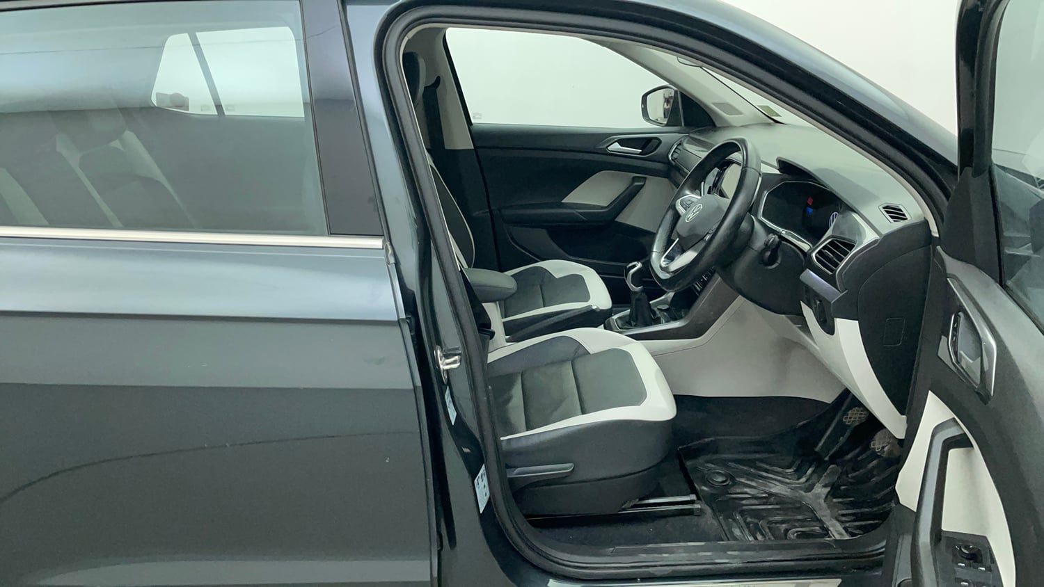 Used 2022 Volkswagen Taigun Topline 1.0 TSI MT Petrol Manual interior RIGHT SIDE FRONT DOOR CABIN VIEW