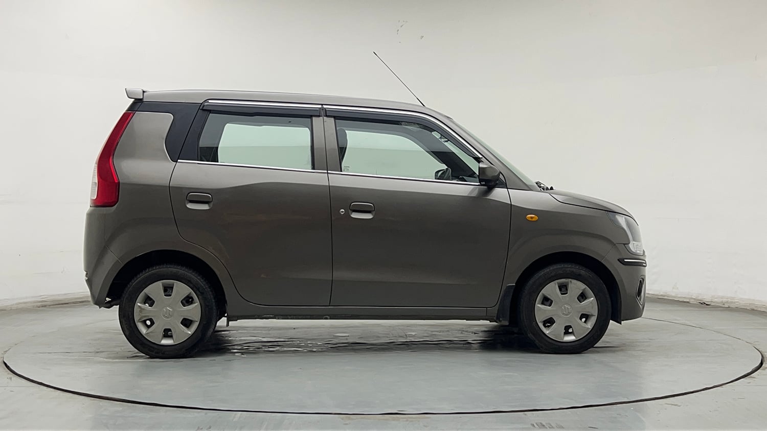 Used 2022 Maruti Suzuki Wagon R VXI 1.0 Petrol Manual exterior RIGHT SIDE VIEW