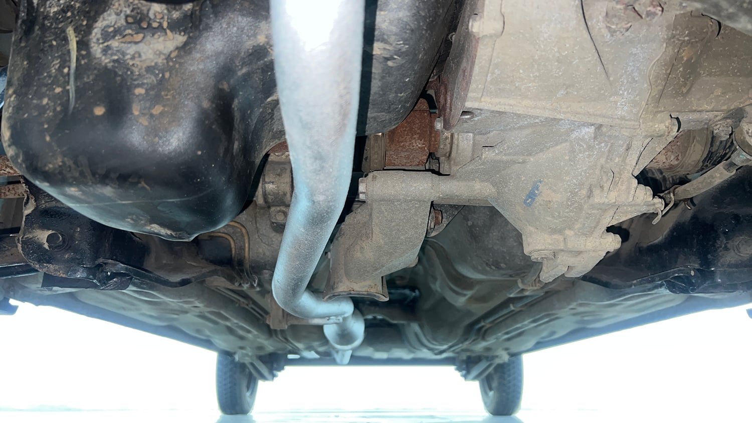 Used 2017 Maruti Suzuki Alto 800 VXi Petrol Manual extra FRONT LEFT UNDERBODY VIEW