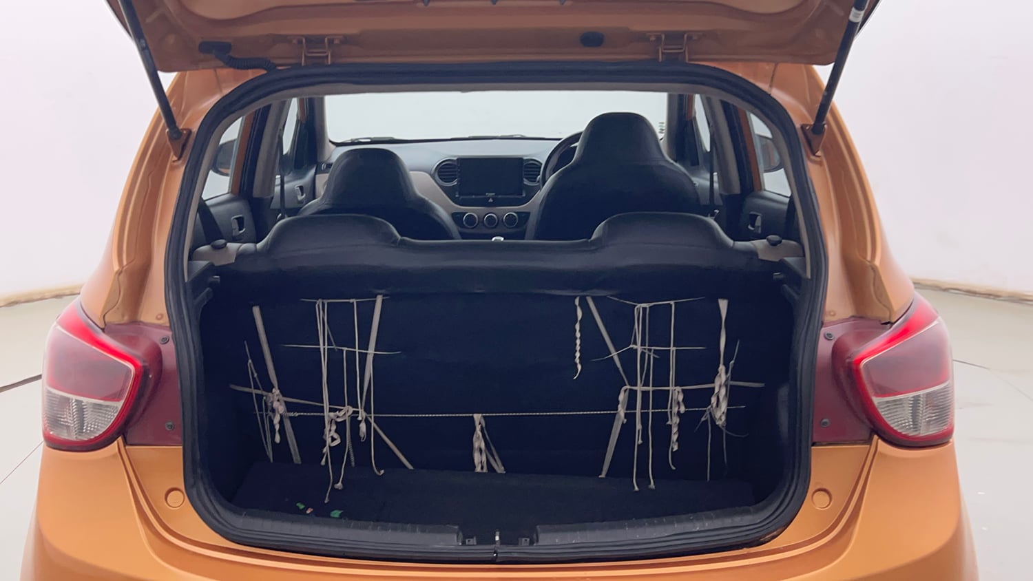 Used 2014 Hyundai Grand i10 Sportz 1.2 Kappa VTVT Petrol Manual interior DICKY INSIDE VIEW