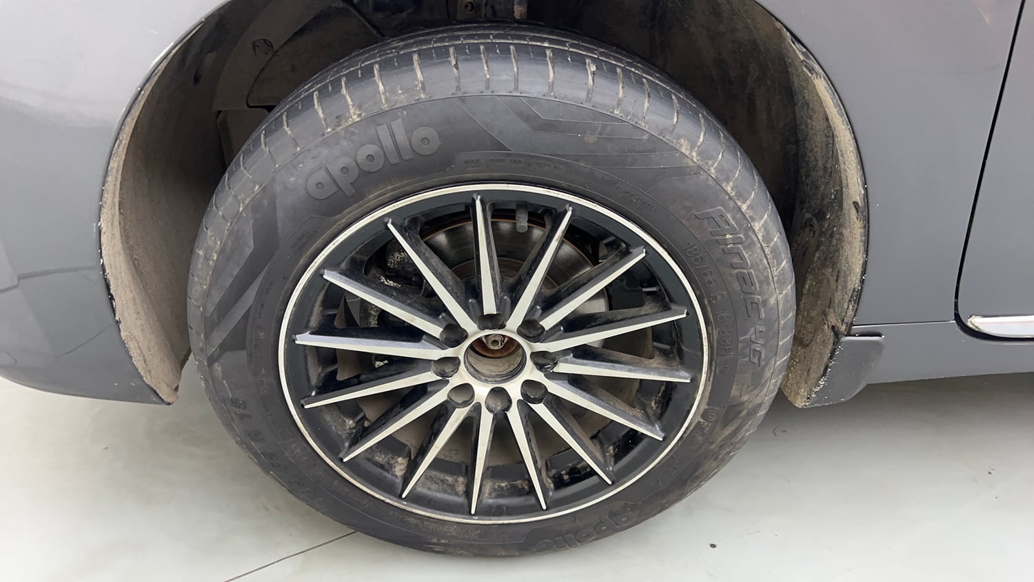 Used 2023 Maruti Suzuki Baleno Sigma MT Petrol Manual tyres LEFT FRONT TYRE RIM VIEW