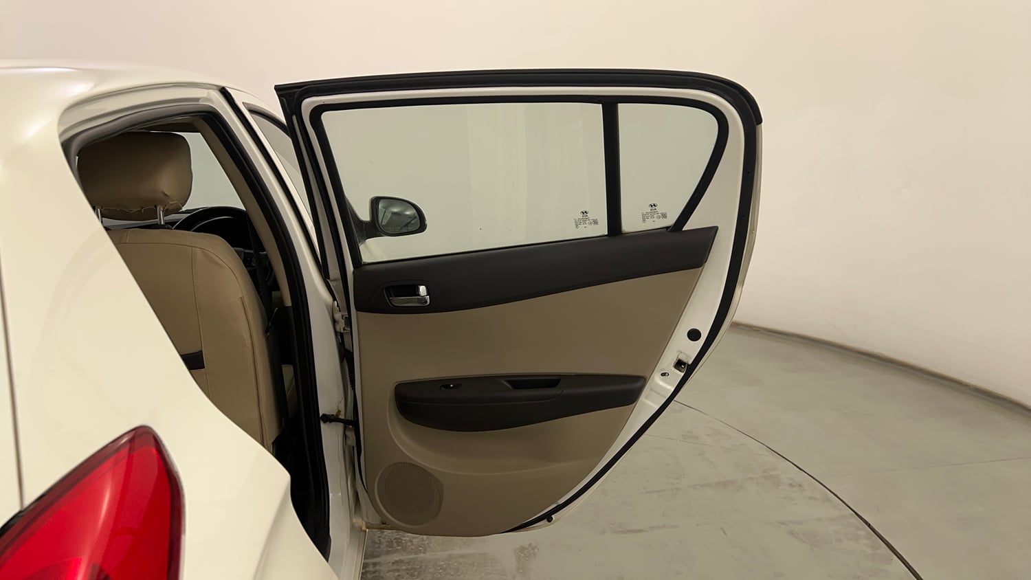 Used 2013 Hyundai i20 Asta 1.2 Petrol Manual interior RIGHT REAR DOOR OPEN VIEW