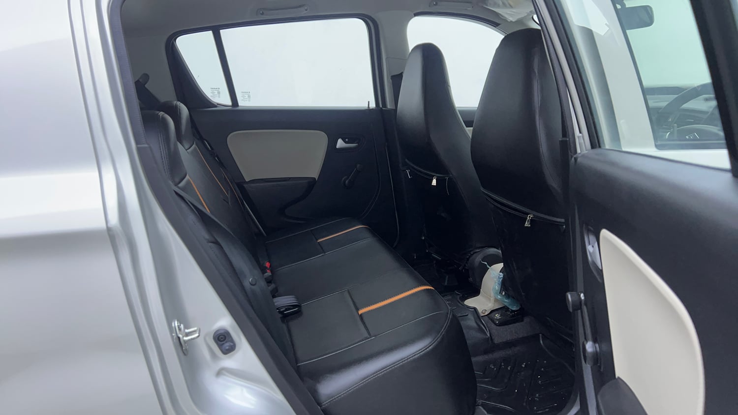 Used 2022 Maruti Suzuki Alto 800 VXi Petrol Manual interior RIGHT SIDE REAR DOOR CABIN VIEW