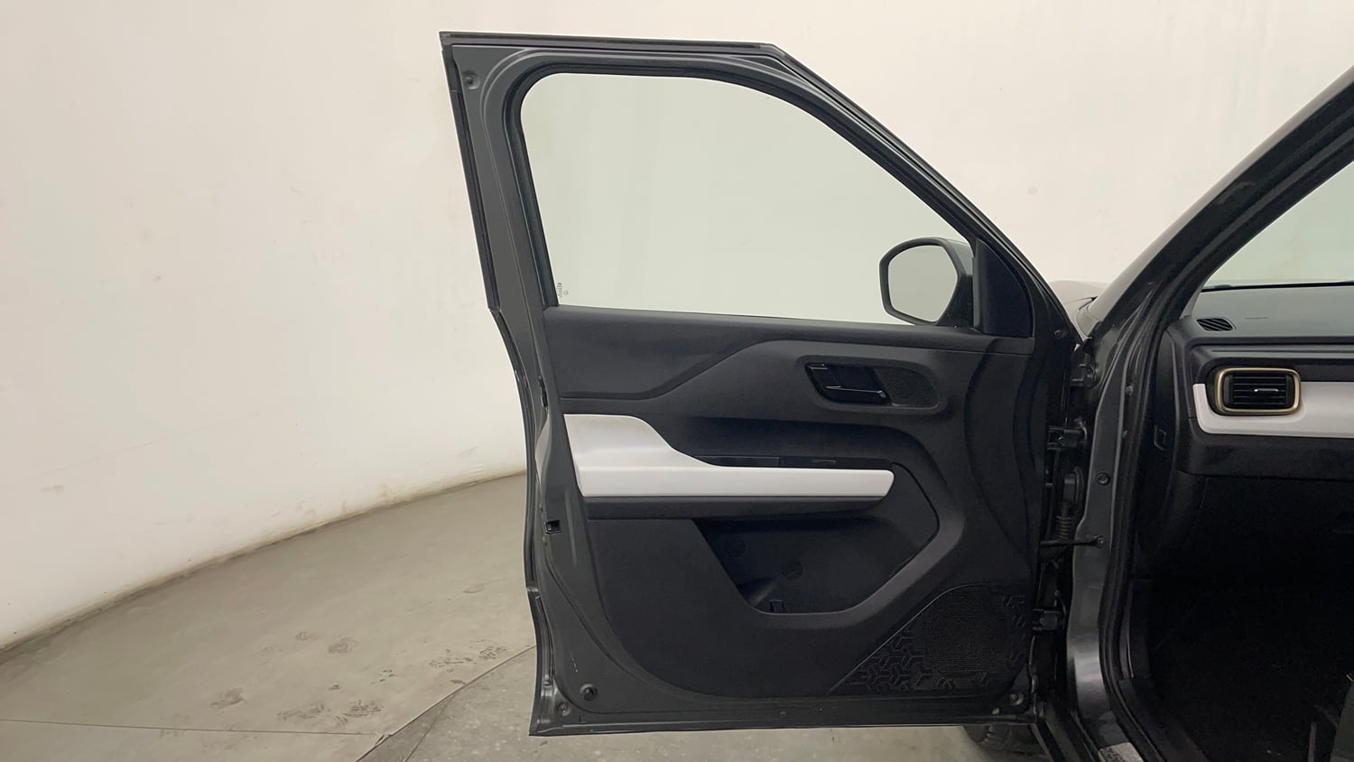 Used 2023 Tata Punch Accomplished MT Petrol Manual interior LEFT FRONT DOOR OPEN VIEW