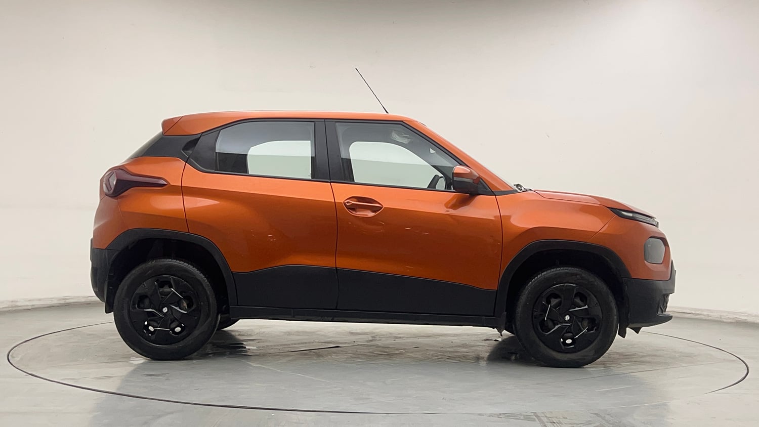 Used 2021 Tata Punch Adventure Rhythm Pack MT Petrol Manual exterior RIGHT SIDE VIEW
