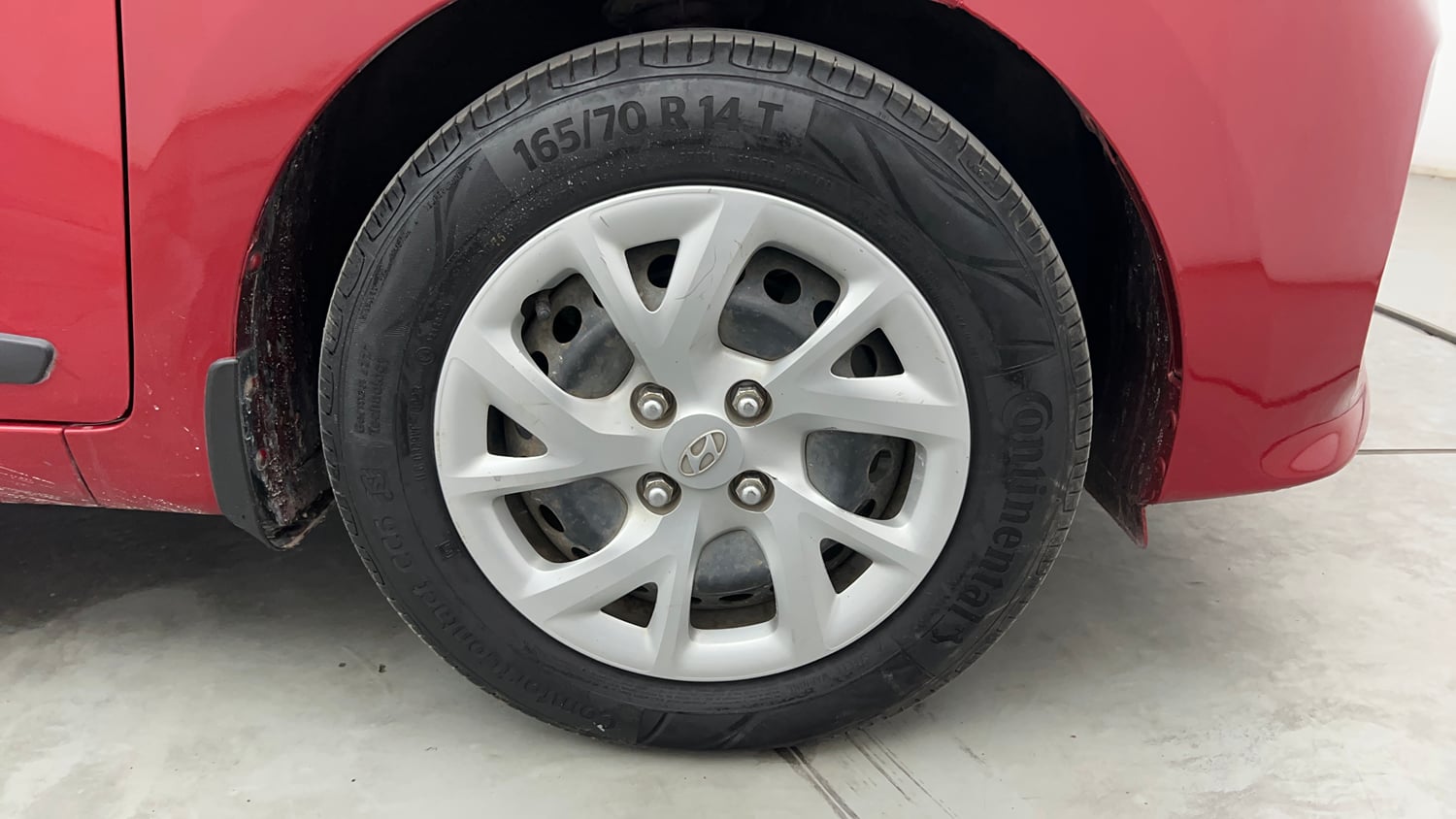 Used 2019 Hyundai Grand i10 Sportz 1.2 Kappa VTVT Petrol Manual tyres RIGHT FRONT TYRE RIM VIEW