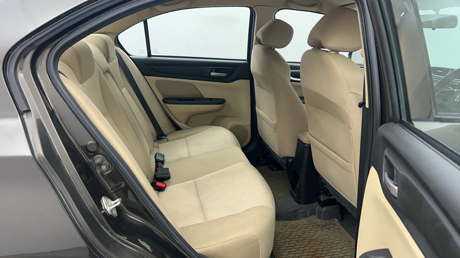 Used 2023 Honda Amaze VX 1.2 Petrol CVT Petrol Automatic interior RIGHT SIDE REAR DOOR CABIN VIEW