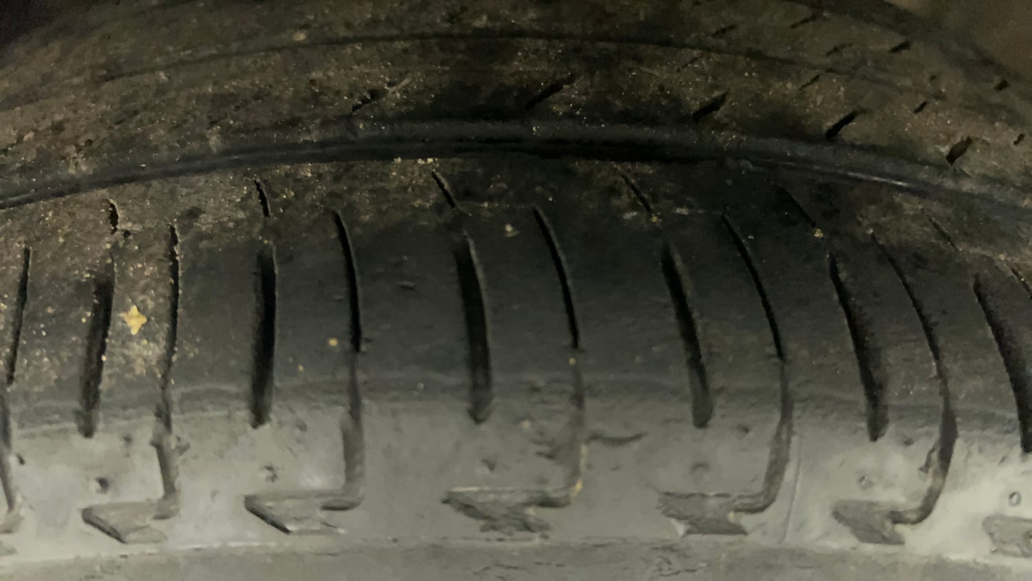 Used 2023 Honda City VX Petrol MT Petrol Manual tyres LEFT FRONT TYRE TREAD VIEW