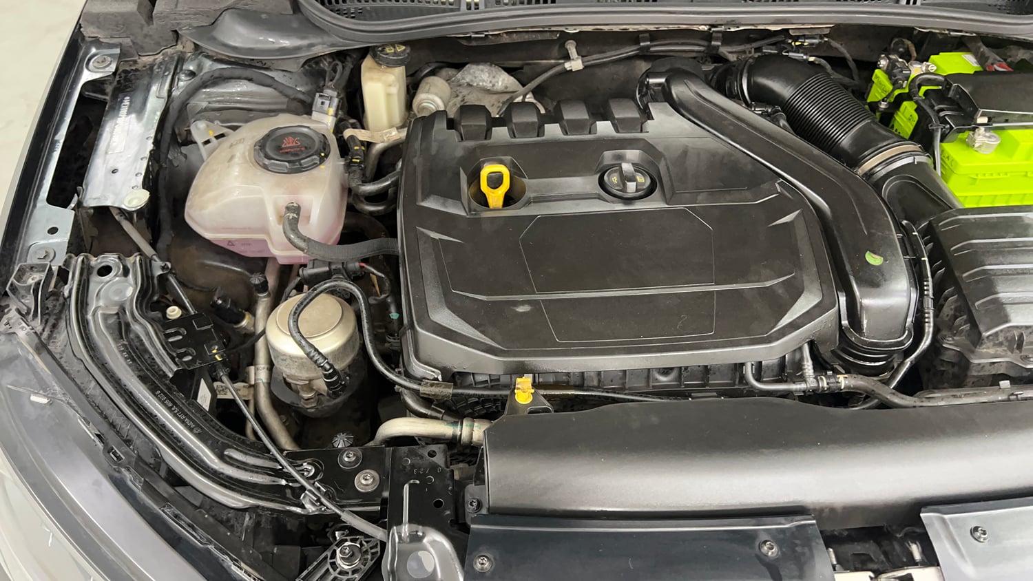 Used 2023 Skoda Slavia Style 1.5L TSI DSG Petrol Automatic engine ENGINE RIGHT SIDE VIEW