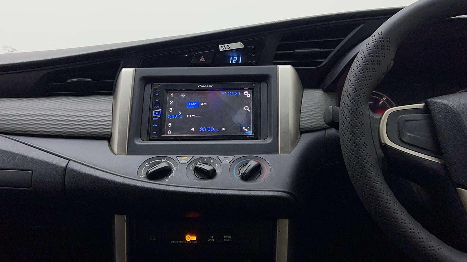 Used 2018 Toyota Innova Crysta 2.4 G 7 STR Diesel Manual interior MUSIC SYSTEM & AC CONTROL VIEW